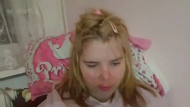 HornyElena online show from March 1, 2026, 5:15 pm