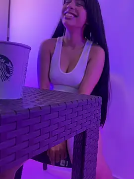 Snapshot of zevellez chatting on November 16, 2025, 1:22 am zevellez online show from November 16, 2025, 1:22 am