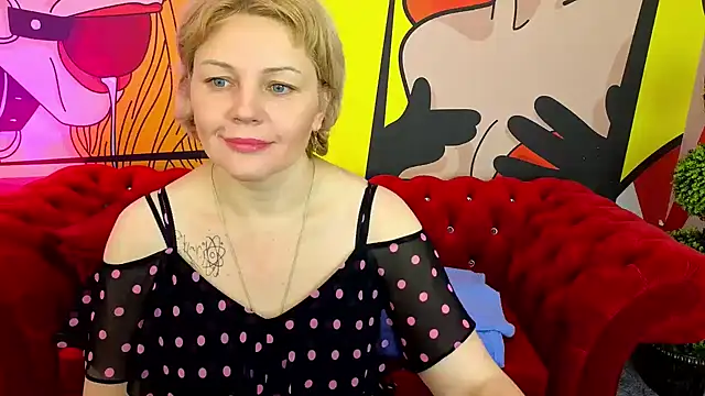 AmaraNights online show from December 4, 2025, 2:26 pm