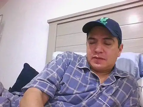 yayo 33 online show from November 10, 2025, 2:32 am