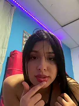 Snapshot of Chiquinquira3 chatting on November 14, 2025, 3:16 am Chiquinquira3 online show from November 14, 2025, 3:16 am