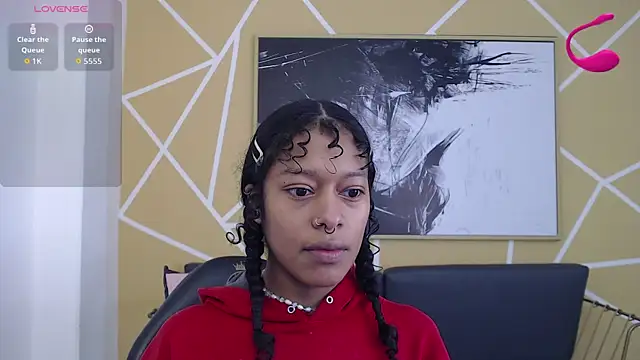 Agatha Amaya online show from November 16, 2025, 1:06 pm