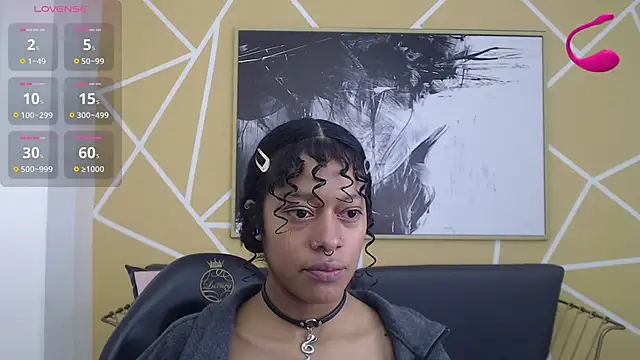 Agatha Amaya online show from November 23, 2025, 1:11 pm