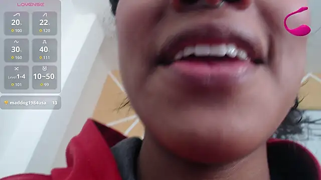 Agatha Amaya online show from November 24, 2025, 1:11 pm