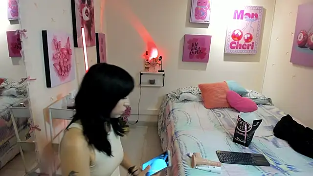 ArtemisaMoonn online show from November 27, 2025, 7:38 pm