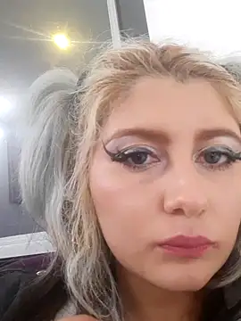 Hollywouldd online show from November 16, 2025, 6:08 am