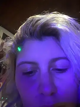 Hollywouldd online show from November 28, 2025, 7:11 am