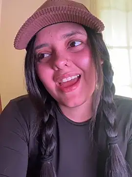 Snapshot of candicewest_ chatting on April 23, 2026, 6:10 pm candicewest online show from April 23, 2026, 6:10 pm