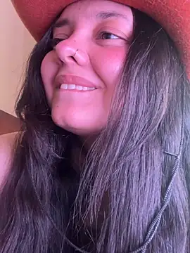 Snapshot of candicewest_ chatting on April 29, 2026, 5:30 pm candicewest online show from April 29, 2026, 5:30 pm