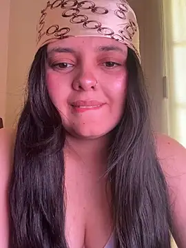 Snapshot of candicewest_ chatting on May 7, 2026, 2:44 pm candicewest online show from May 7, 2026, 2:44 pm