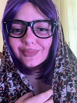Snapshot of candicewest_ chatting on June 19, 2026, 4:11 pm candicewest online show from June 19, 2026, 4:11 pm