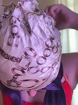 Snapshot of candicewest_ chatting on June 24, 2026, 6:29 pm candicewest online show from June 24, 2026, 6:29 pm
