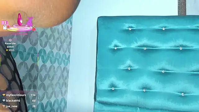 Snapshot of Tamaramilleer chatting on December 19, 2025, 3:41 pm Tamaramilleer online show from December 19, 2025, 3:41 pm