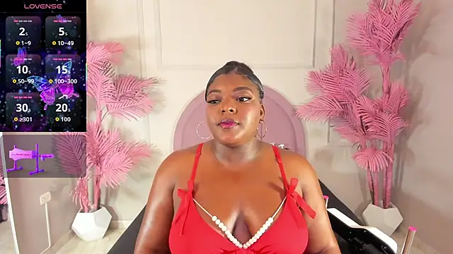 Snapshot of Tamaramilleer chatting on February 6, 2026, 4:28 am Tamaramilleer online show from February 6, 2026, 4:28 am