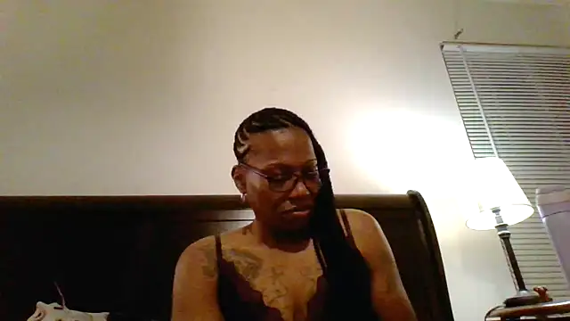 Snapshot of SweetParadise00 chatting on November 22, 2025, 4:44 am SweetParadise00 online show from November 22, 2025, 4:44 am