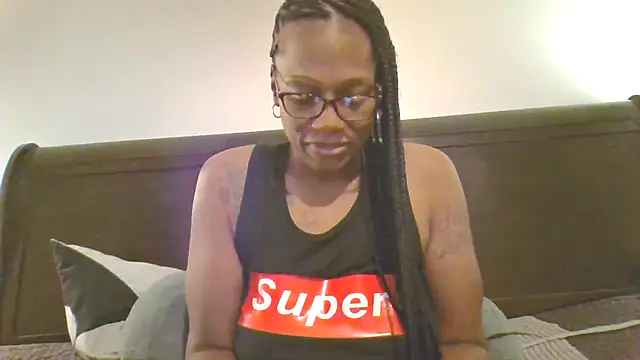 Snapshot of SweetParadise00 chatting on November 23, 2025, 4:23 am SweetParadise00 online show from November 23, 2025, 4:23 am