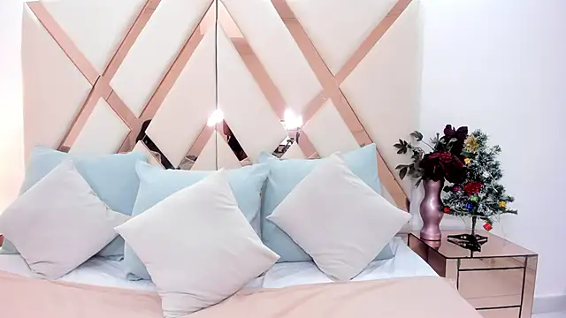 merielenbloom online show from November 25, 2025, 12:38 pm