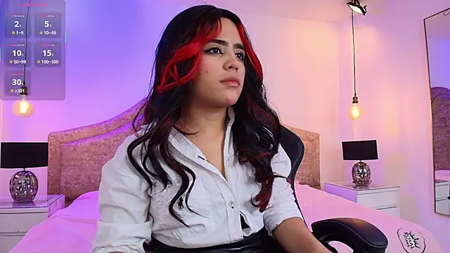 Chloejonson online show from November 9, 2025, 2:54 am