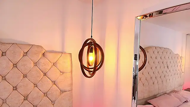 Chloejonson online show from November 12, 2025, 3:51 am