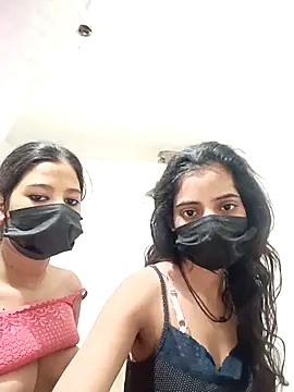 Snapshot of Hot_komall chatting on February 14, 2026, 1:24 am Hot komall online show from February 14, 2026, 1:24 am