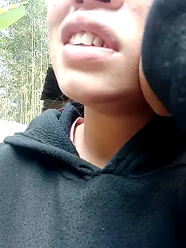 Mabel-122 online show from November 21, 2025, 8:02 am