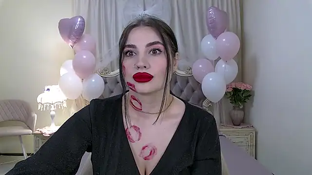 AdrianaTorres online show from February 10, 2026, 7:18 pm