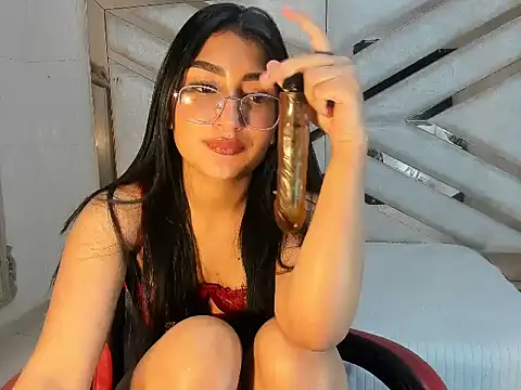 HannaLis online show from November 6, 2025, 9:32 am