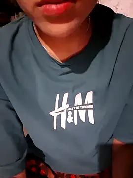 SexySwatii online show from March 12, 2026, 1:39 pm