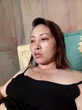 Missa-kute20 online show from March 31, 2026, 2:17 pm