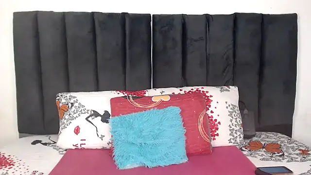 Miss-Berries online show from February 17, 2026, 6:21 am