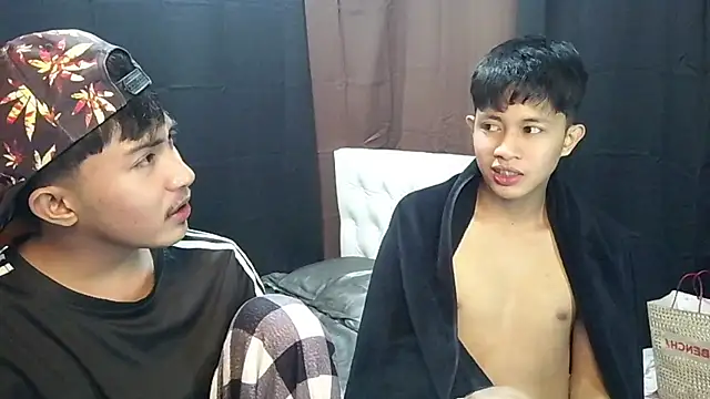 Urloverhardcock online show from July 26, 2026, 5:15 am