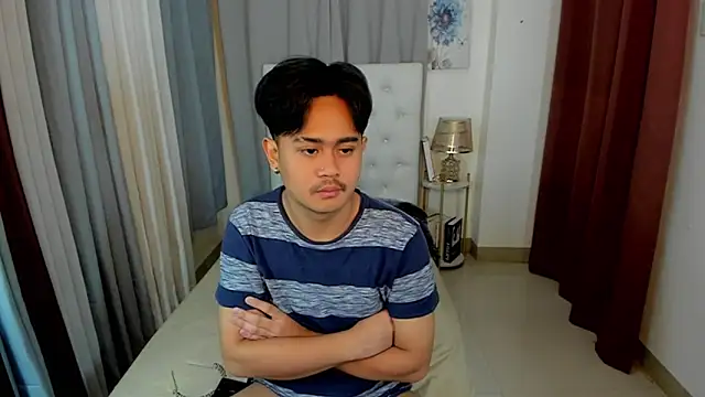 Snapshot of asianblackbigcock chatting on November 9, 2025, 4:33 am asianblackbigcock online show from November 9, 2025, 4:33 am