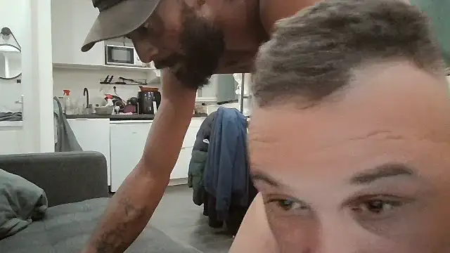 Blackhot97a online show from April 21, 2026, 2:51 am