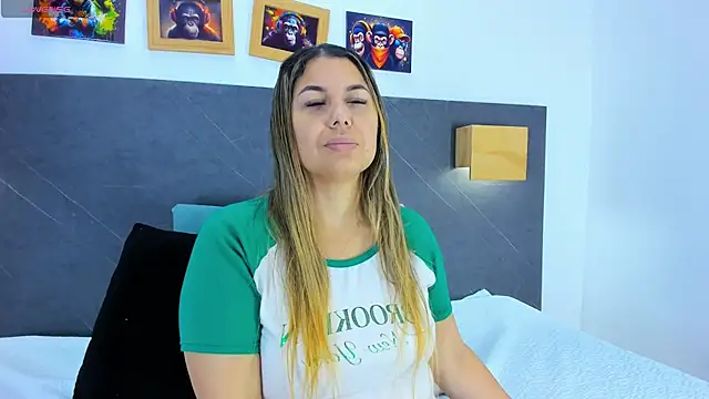 Andhrea Vale online show from February 4, 2026, 11:49 am