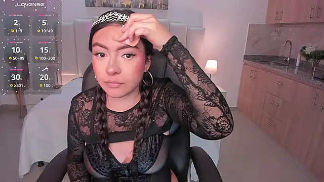 Maya vexx online show from December 5, 2025, 8:16 pm