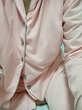 L199405 online show from November 11, 2025, 1:05 am