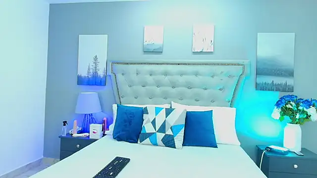 Snapshot of SofiaBrank chatting on November 22, 2025, 11:42 am SofiaBrank online show from November 22, 2025, 11:42 am