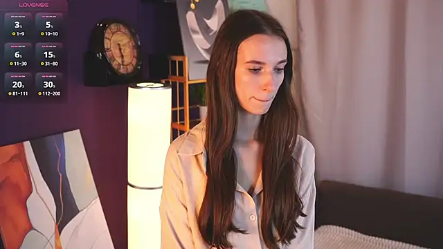 LavandaFobes online show from November 18, 2025, 3:23 am