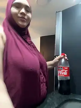 sweetmuslim01 online show from January 24, 2025, 9:37 pm