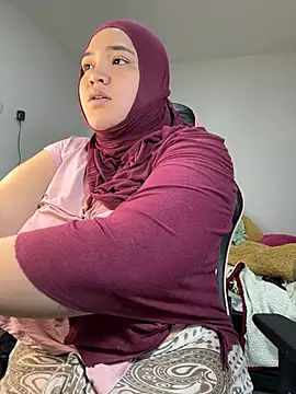 sweetmuslim01 online show from February 17, 2025, 1:04 am