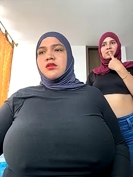 sweetmuslim01 online show from September 26, 2025, 4:11 pm