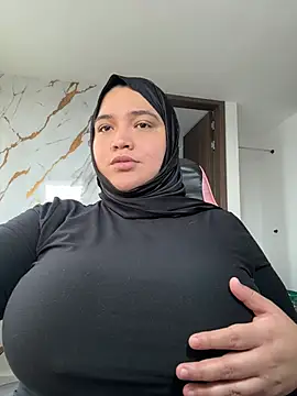 sweetmuslim01 online show from June 28, 2026, 8:26 pm