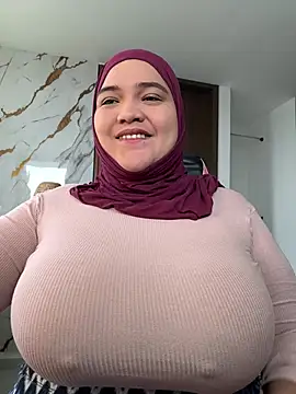 sweetmuslim01 online show from July 18, 2026, 6:56 pm