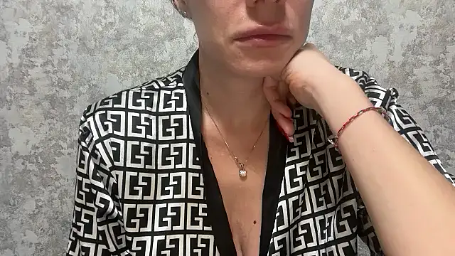 Angelinaa19 online show from March 19, 2026, 8:13 pm