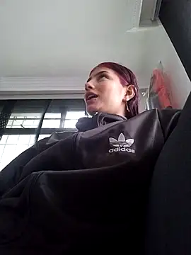 Snapshot of jov_and_thomas chatting on November 15, 2025, 4:25 pm jov and thomas online show from November 15, 2025, 4:25 pm