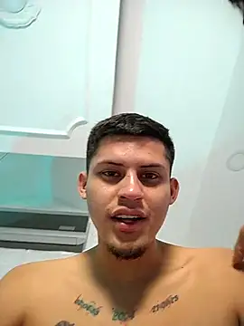 Snapshot of jov_and_thomas chatting on November 17, 2025, 3:07 pm jov and thomas online show from November 17, 2025, 3:07 pm