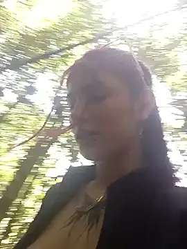 Snapshot of jov_and_thomas chatting on November 18, 2025, 6:01 pm jov and thomas online show from November 18, 2025, 6:01 pm