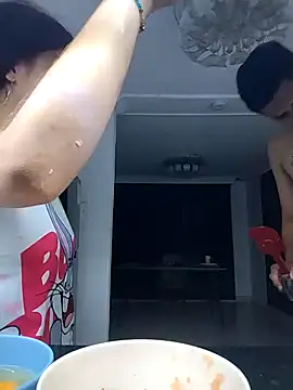 Snapshot of jov_and_thomas chatting on November 20, 2025, 3:39 am jov and thomas online show from November 20, 2025, 3:39 am