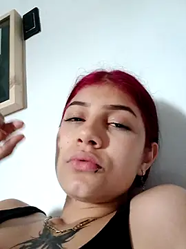 Snapshot of jov_and_thomas chatting on November 29, 2025, 7:06 pm jov and thomas online show from November 29, 2025, 7:06 pm