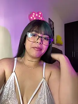 VIOLET EF online show from November 8, 2025, 7:01 pm